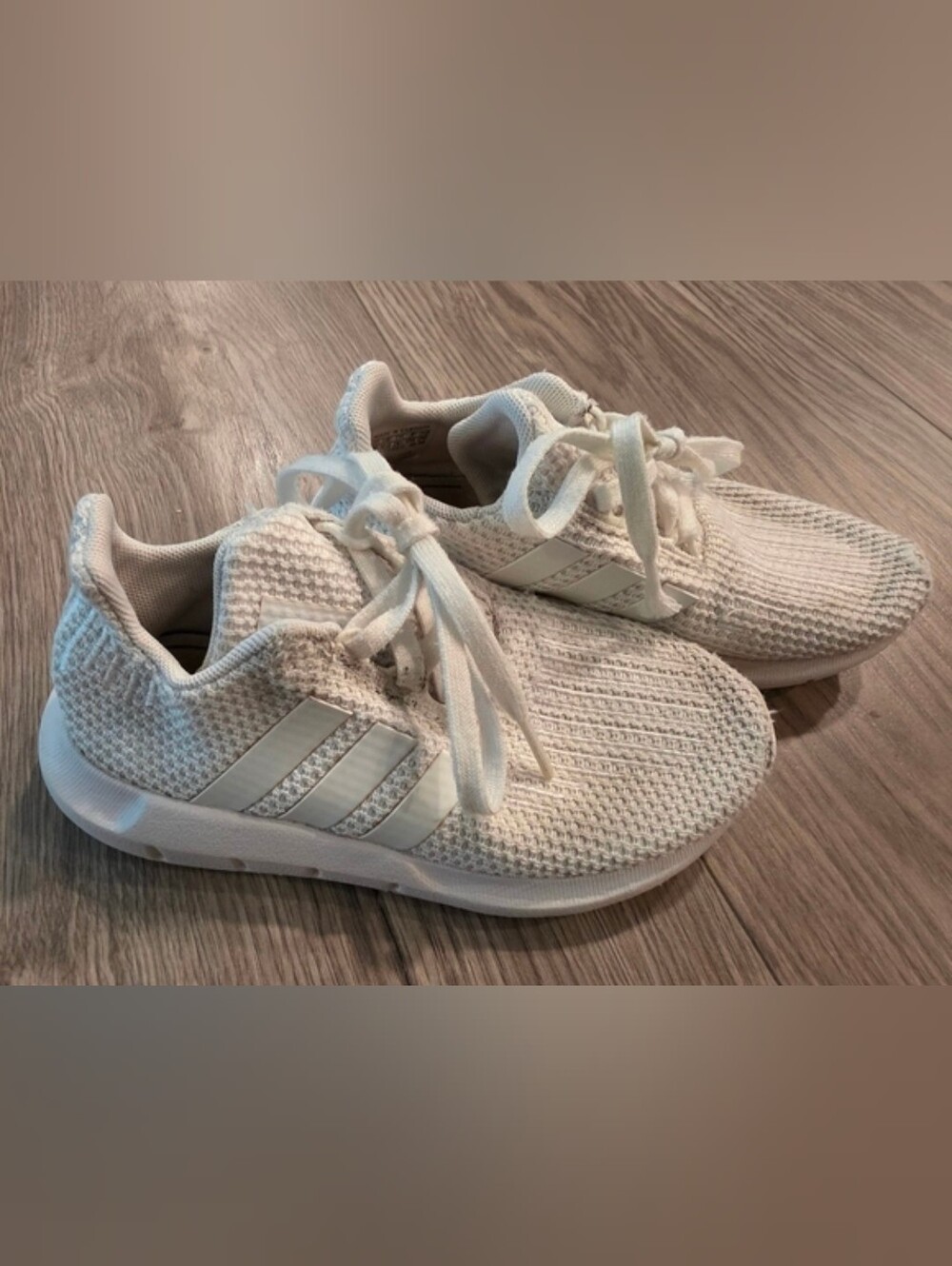 Adidas - Picture 2 of 4